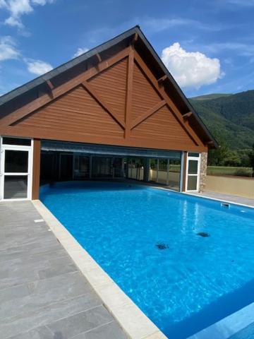 Le 102, T3 Pour 5 Personnes, Vue Montagne, Classe 2 Etoiles Nf, Parking, Piscine En Ete Bagnères-de-Luchon 외부 사진